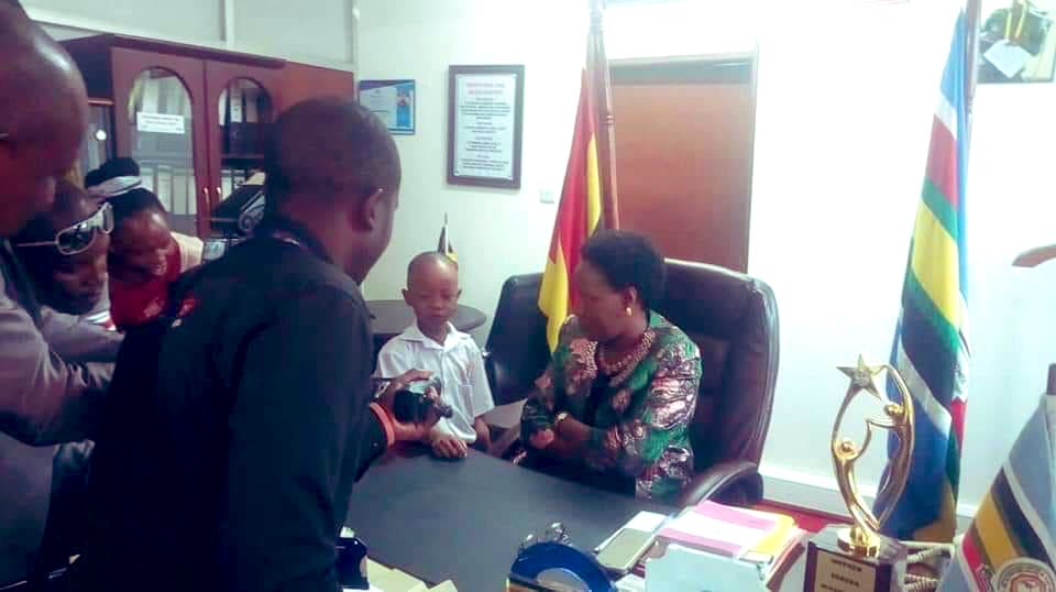 Minister Kiyingi bows to pressure, allows Fresh Kid to continue with his music